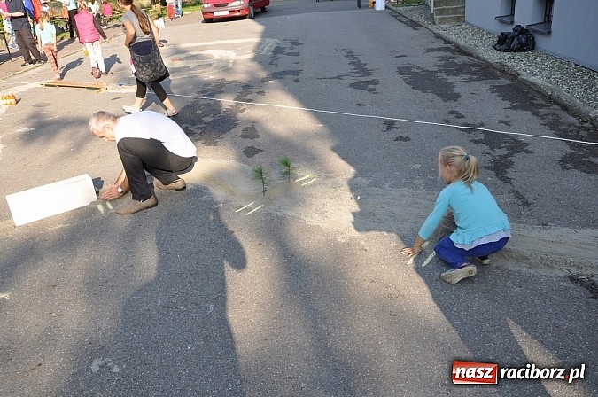 Zdjęcie w galerii na portalu naszraciborz.pl: Znamy nowych mistrz&oacute;w świata w grze w... kapsle wiadomości z regionu