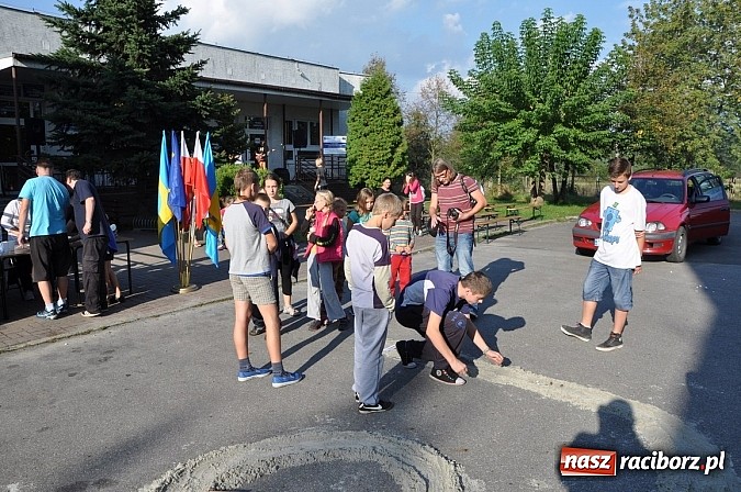 Zdjęcie w galerii na portalu naszraciborz.pl: Znamy nowych mistrz&oacute;w świata w grze w... kapsle wiadomości z regionu