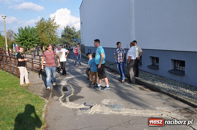 Zdjęcie w galerii na portalu naszraciborz.pl: Znamy nowych mistrz&oacute;w świata w grze w... kapsle wiadomości z regionu