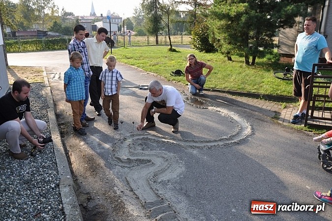 Zdjęcie w galerii na portalu naszraciborz.pl: Znamy nowych mistrz&oacute;w świata w grze w... kapsle wiadomości z regionu