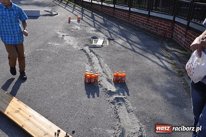 Zdjęcie w galerii na portalu naszraciborz.pl: Znamy nowych mistrz&oacute;w świata w grze w... kapsle wiadomości z regionu