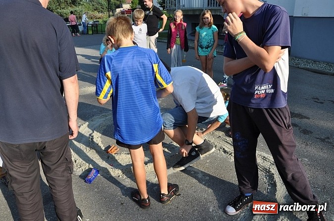 Zdjęcie w galerii na portalu naszraciborz.pl: Znamy nowych mistrz&oacute;w świata w grze w... kapsle wiadomości z regionu