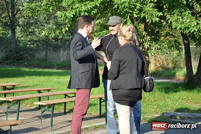 Zdjęcie w galerii na portalu naszraciborz.pl: Znamy nowych mistrz&oacute;w świata w grze w... kapsle wiadomości z regionu