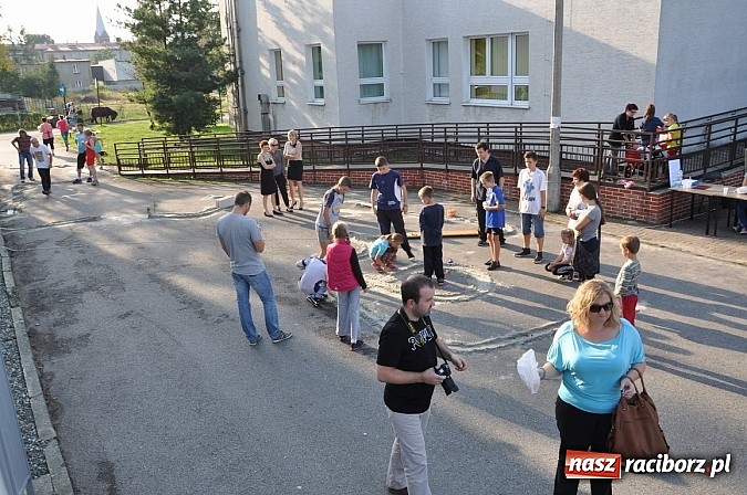 Zdjęcie w galerii na portalu naszraciborz.pl: Znamy nowych mistrz&oacute;w świata w grze w... kapsle wiadomości z regionu