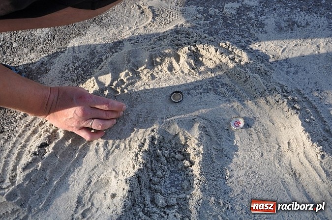 Zdjęcie w galerii na portalu naszraciborz.pl: Znamy nowych mistrz&oacute;w świata w grze w... kapsle wiadomości z regionu