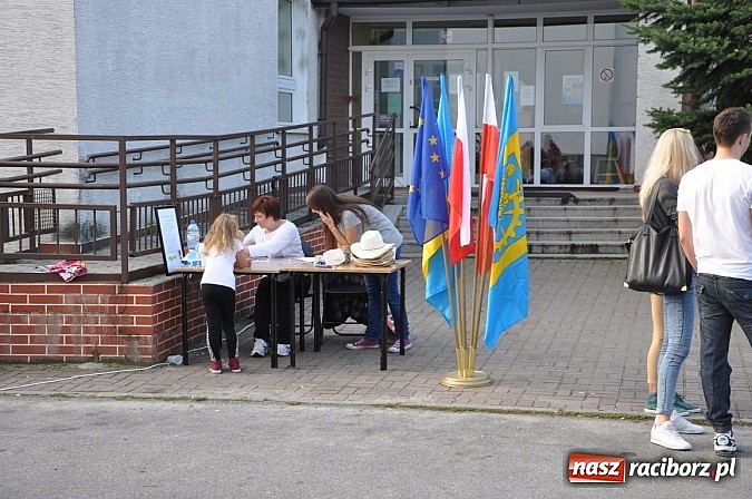 Zdjęcie w galerii na portalu naszraciborz.pl: Znamy nowych mistrz&oacute;w świata w grze w... kapsle wiadomości z regionu