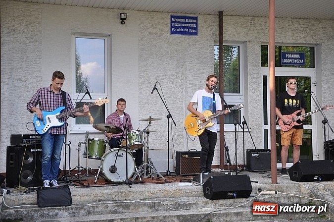 Zdjęcie w galerii na portalu naszraciborz.pl: Znamy nowych mistrz&oacute;w świata w grze w... kapsle wiadomości z regionu