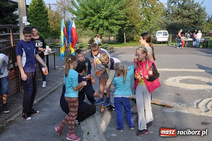 Zdjęcie w galerii na portalu naszraciborz.pl: Znamy nowych mistrz&oacute;w świata w grze w... kapsle wiadomości z regionu