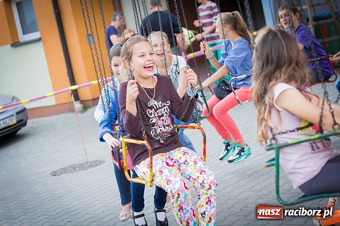 Zdjęcie w galerii na portalu naszraciborz.pl: Barwny korowód na dożynkach wiejskich w Pietrowicach Wielkich wiadomości z regionu