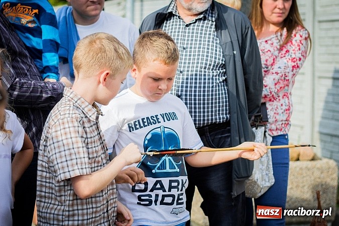 Zdjęcie w galerii na portalu naszraciborz.pl: Piknik archeologiczny w Pietrowicach Wielkich wiadomości z regionu