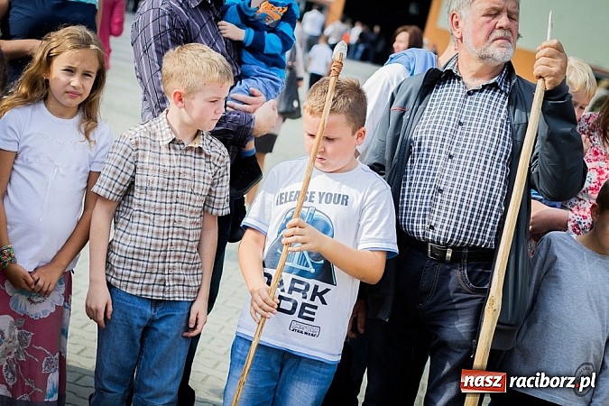 Zdjęcie w galerii na portalu naszraciborz.pl: Piknik archeologiczny w Pietrowicach Wielkich wiadomości z regionu
