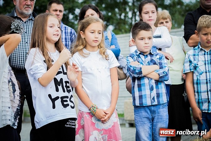 Zdjęcie w galerii na portalu naszraciborz.pl: Piknik archeologiczny w Pietrowicach Wielkich wiadomości z regionu