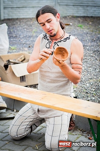 Zdjęcie w galerii na portalu naszraciborz.pl: Piknik archeologiczny w Pietrowicach Wielkich wiadomości z regionu