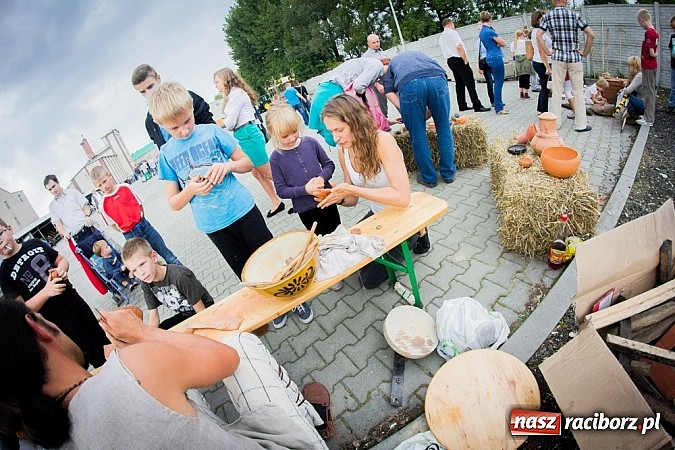 Zdjęcie w galerii na portalu naszraciborz.pl: Piknik archeologiczny w Pietrowicach Wielkich wiadomości z regionu