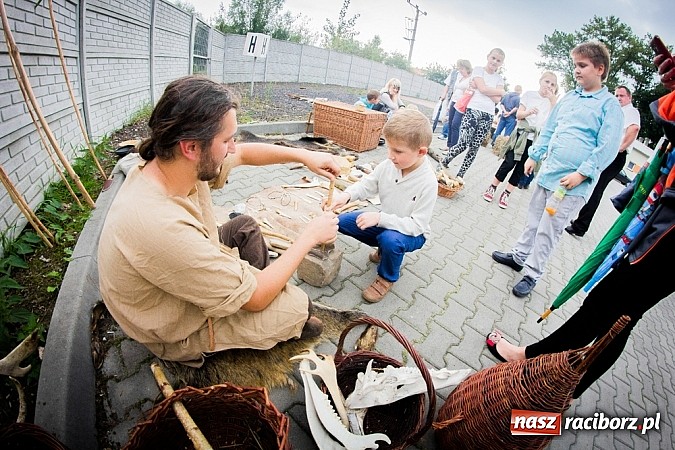 Zdjęcie w galerii na portalu naszraciborz.pl: Piknik archeologiczny w Pietrowicach Wielkich wiadomości z regionu
