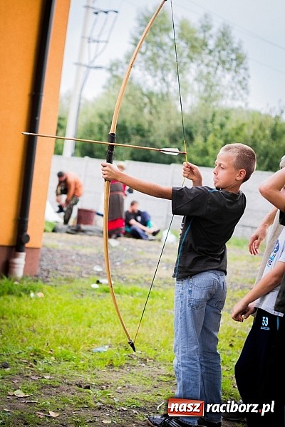 Zdjęcie w galerii na portalu naszraciborz.pl: Piknik archeologiczny w Pietrowicach Wielkich wiadomości z regionu