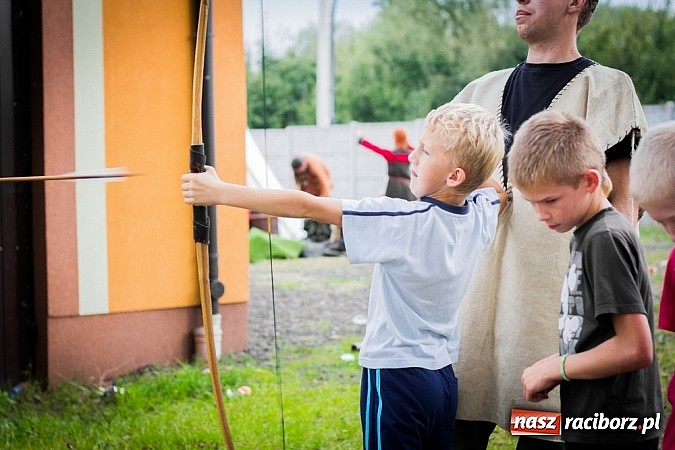 Zdjęcie w galerii na portalu naszraciborz.pl: Piknik archeologiczny w Pietrowicach Wielkich wiadomości z regionu