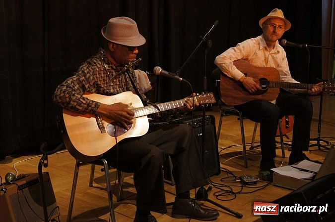 Zdjęcie w galerii na portalu naszraciborz.pl: Harmonica Hinds & Harsh Guitar Mark w RCK  wiadomości z regionu