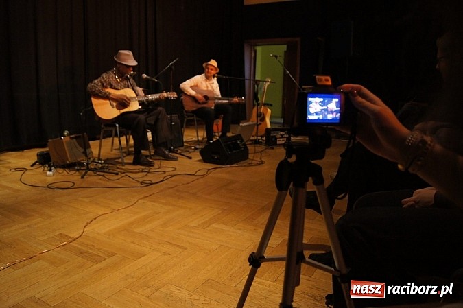 Zdjęcie w galerii na portalu naszraciborz.pl: Harmonica Hinds & Harsh Guitar Mark w RCK  wiadomości z regionu