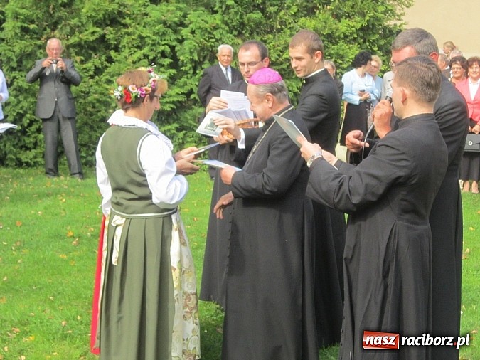 Zdjęcie w galerii na portalu naszraciborz.pl: Diecezjalne dożynkowanie w Rudach wiadomości z regionu