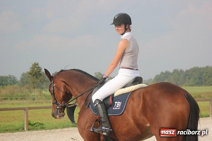 Zdjęcie w galerii na portalu naszraciborz.pl: T.B.I. Daglezja spełnia marzenia, udany start Agaty, życiowy sukces Nikol wiadomości z regionu