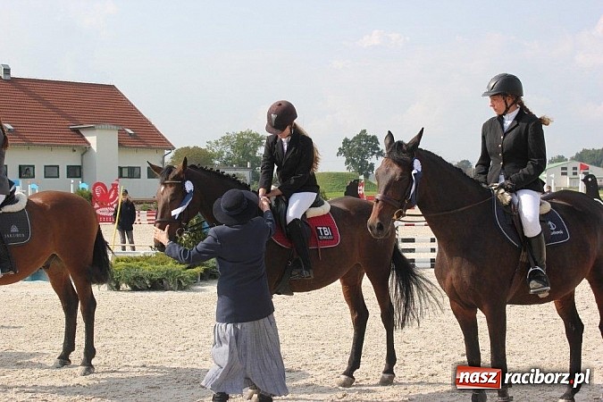 Zdjęcie w galerii na portalu naszraciborz.pl: T.B.I. Daglezja spełnia marzenia, udany start Agaty, życiowy sukces Nikol wiadomości z regionu