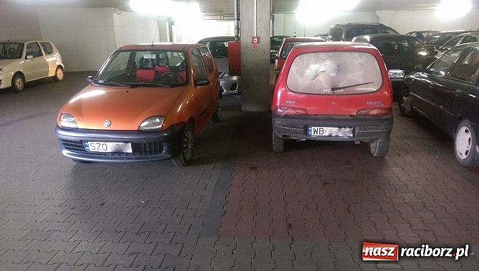 Zdjęcie w galerii na portalu naszraciborz.pl: Złe parkowanie pod Kauflandem wiadomości z regionu