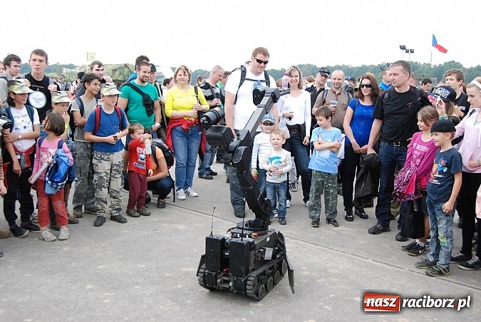 Zdjęcie w galerii na portalu naszraciborz.pl: Pogranicznicy z Raciborza na XIV Dniach NATO w Ostrawie wiadomości z regionu