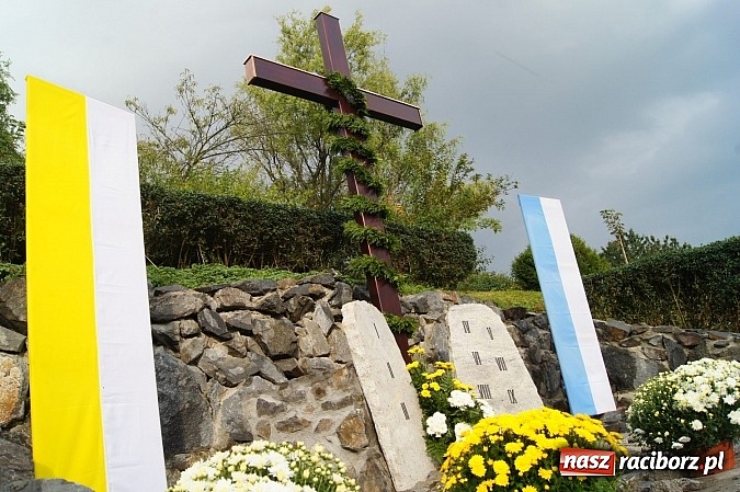 Zdjęcie w galerii na portalu naszraciborz.pl: W Strzybniku poświęcono ogrody Gawliny wiadomości z regionu