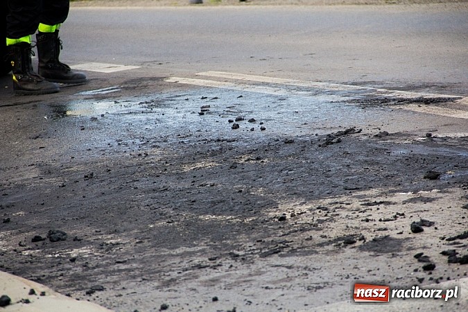 Zdjęcie w galerii na portalu naszraciborz.pl: Olej napędowy a teraz muł węglowy. Strażacy jak służby porządkowe wiadomości z regionu