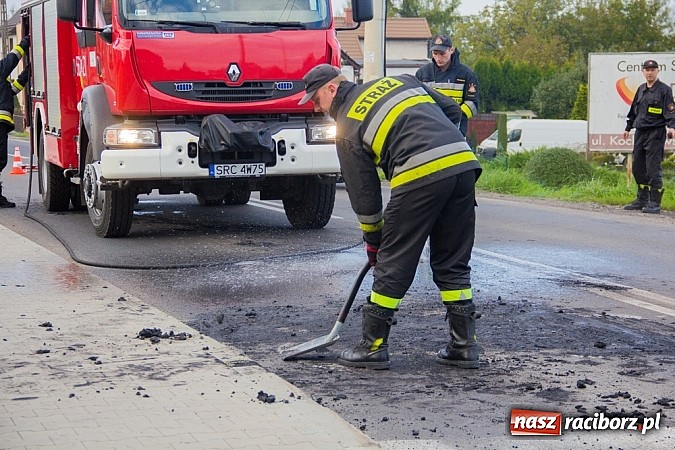 Zdjęcie w galerii na portalu naszraciborz.pl: Olej napędowy a teraz muł węglowy. Strażacy jak służby porządkowe wiadomości z regionu