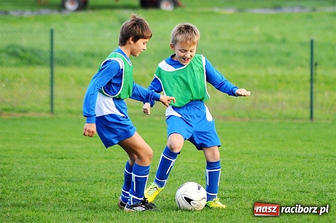 Zdjęcie w galerii na portalu naszraciborz.pl: Grad goli w Markowicach. Zwycięstwo orlików z Pietrowic wiadomości z regionu