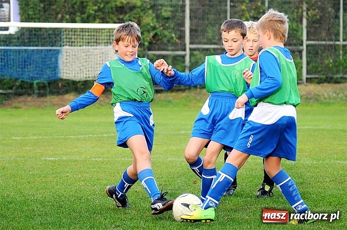 Zdjęcie w galerii na portalu naszraciborz.pl: Grad goli w Markowicach. Zwycięstwo orlików z Pietrowic wiadomości z regionu