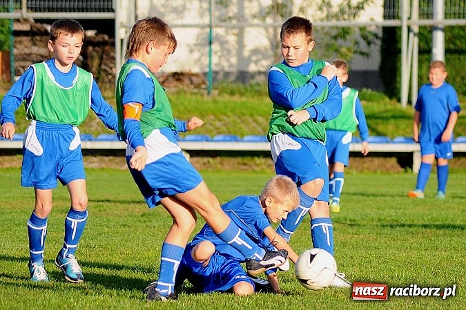 Zdjęcie w galerii na portalu naszraciborz.pl: Grad goli w Markowicach. Zwycięstwo orlików z Pietrowic wiadomości z regionu