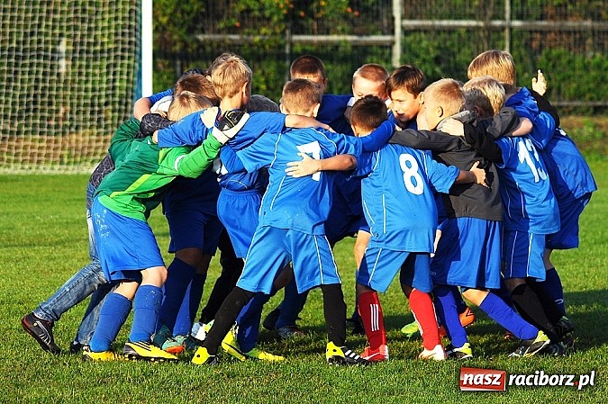 Zdjęcie w galerii na portalu naszraciborz.pl: Grad goli w Markowicach. Zwycięstwo orlików z Pietrowic wiadomości z regionu