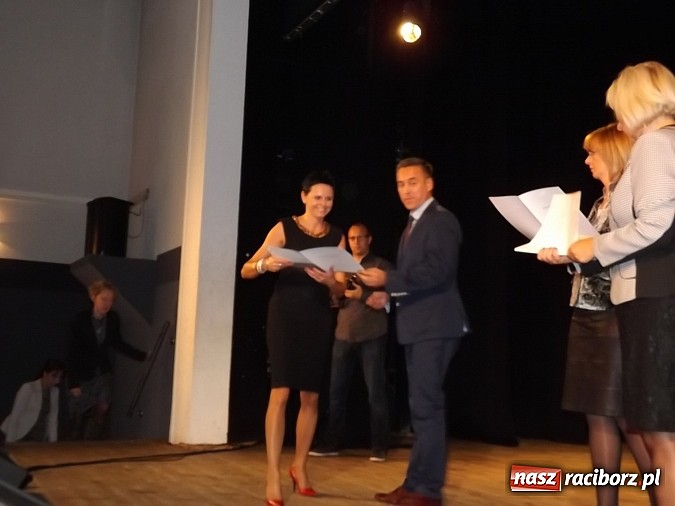 Zdjęcie w galerii na portalu naszraciborz.pl: Nauczyciele dyplomowani w DK Strzecha wiadomości z regionu