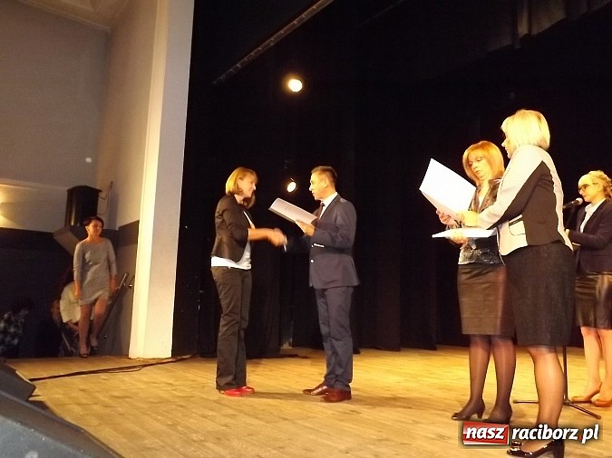 Zdjęcie w galerii na portalu naszraciborz.pl: Nauczyciele dyplomowani w DK Strzecha wiadomości z regionu