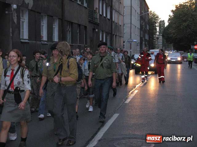 Zdjęcie w galerii na portalu naszraciborz.pl: Pomnik Harcerek i Harcerzy 25 lat później wiadomości z regionu