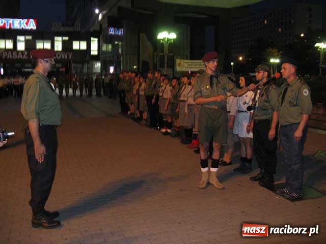Zdjęcie w galerii na portalu naszraciborz.pl: Pomnik Harcerek i Harcerzy 25 lat później wiadomości z regionu