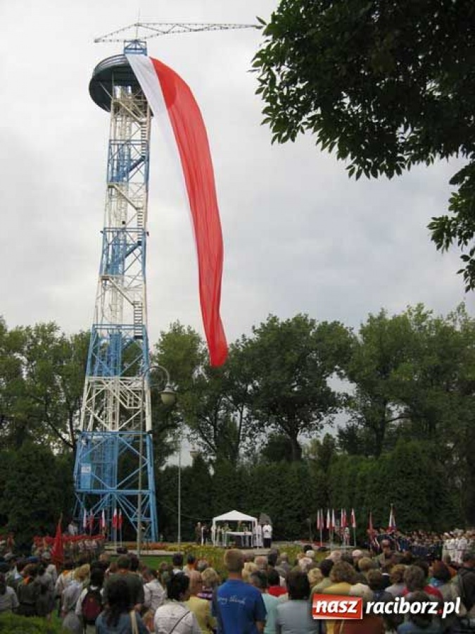 Zdjęcie w galerii na portalu naszraciborz.pl: Pomnik Harcerek i Harcerzy 25 lat później wiadomości z regionu