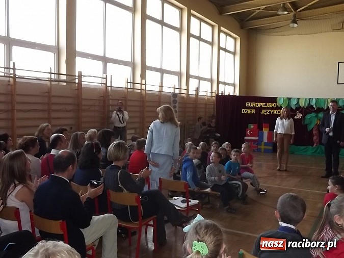 Zdjęcie w galerii na portalu naszraciborz.pl: Zagraniczni goście szkoły w Markowicach wiadomości z regionu