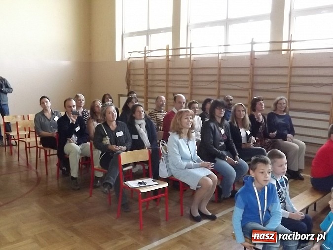 Zdjęcie w galerii na portalu naszraciborz.pl: Zagraniczni goście szkoły w Markowicach wiadomości z regionu