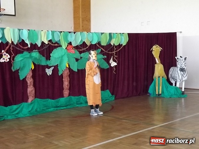 Zdjęcie w galerii na portalu naszraciborz.pl: Zagraniczni goście szkoły w Markowicach wiadomości z regionu