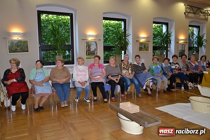 Zdjęcie w galerii na portalu naszraciborz.pl: Doroczne kiszenie kapusty w Tworkowie wiadomości z regionu