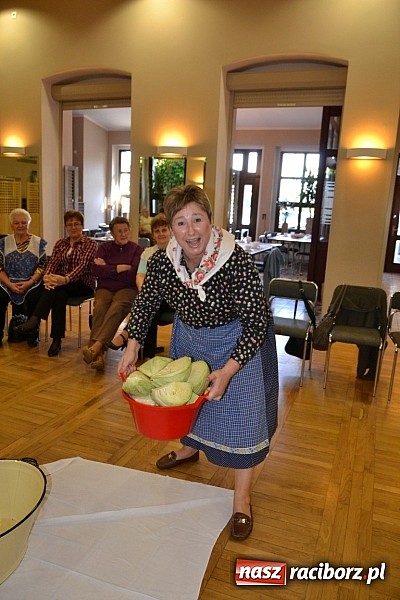 Zdjęcie w galerii na portalu naszraciborz.pl: Doroczne kiszenie kapusty w Tworkowie wiadomości z regionu