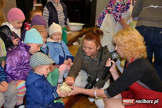 Zdjęcie w galerii na portalu naszraciborz.pl: Doroczne kiszenie kapusty w Tworkowie wiadomości z regionu