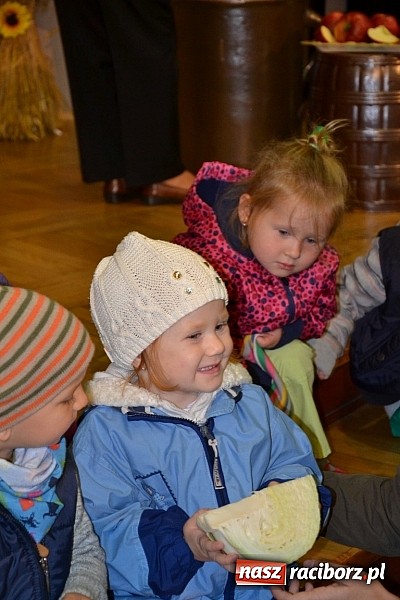 Zdjęcie w galerii na portalu naszraciborz.pl: Doroczne kiszenie kapusty w Tworkowie wiadomości z regionu