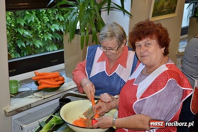 Zdjęcie w galerii na portalu naszraciborz.pl: Doroczne kiszenie kapusty w Tworkowie wiadomości z regionu