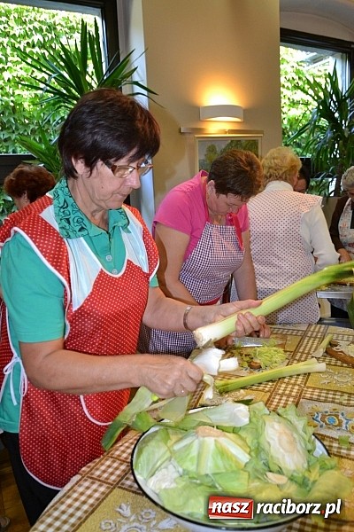 Zdjęcie w galerii na portalu naszraciborz.pl: Doroczne kiszenie kapusty w Tworkowie wiadomości z regionu
