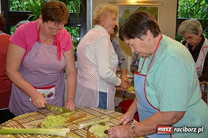Zdjęcie w galerii na portalu naszraciborz.pl: Doroczne kiszenie kapusty w Tworkowie wiadomości z regionu